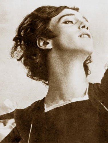 Vaslav-Nijinsky-(H500) russian-dancer-god of dance MoDA-Ballets-Russes_MoDa_Museum of Dance Ballet Photography